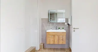 von_poll_real_estate_property_25377021_image_16