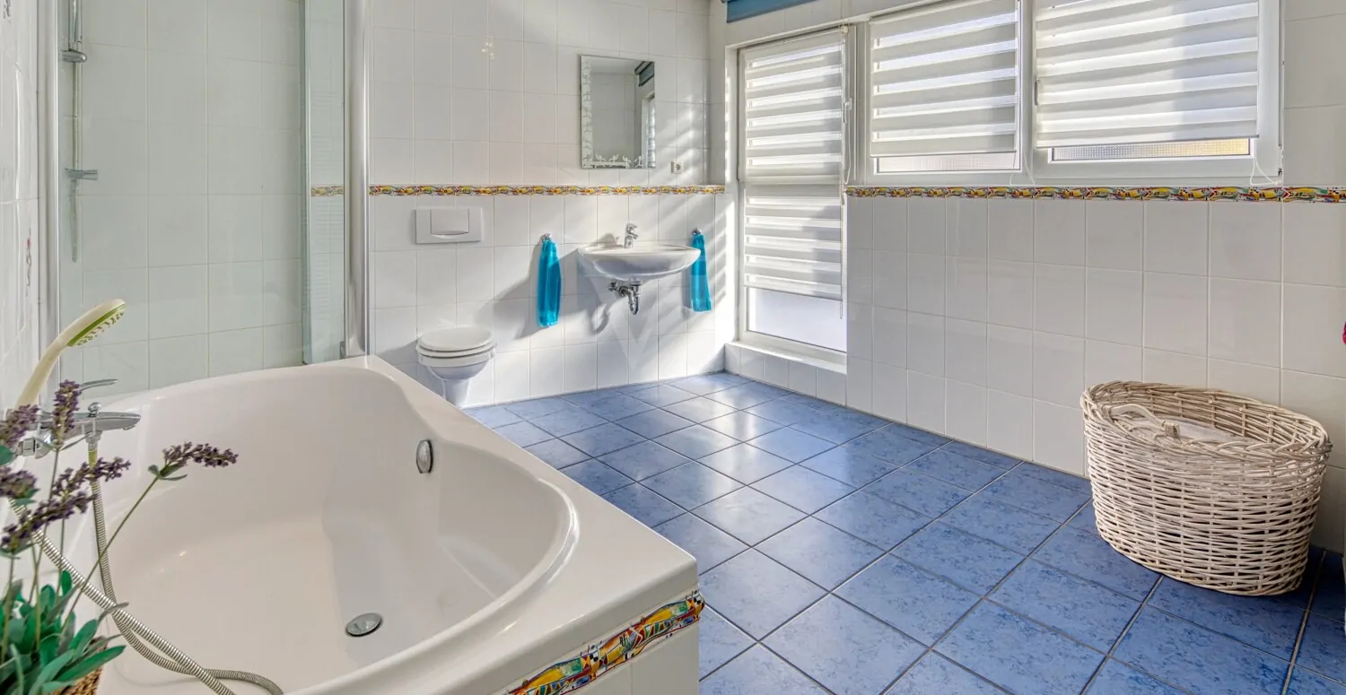 Badezimmer im Obergeschoss