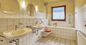 von_poll_real_estate_property_25377026_image_7