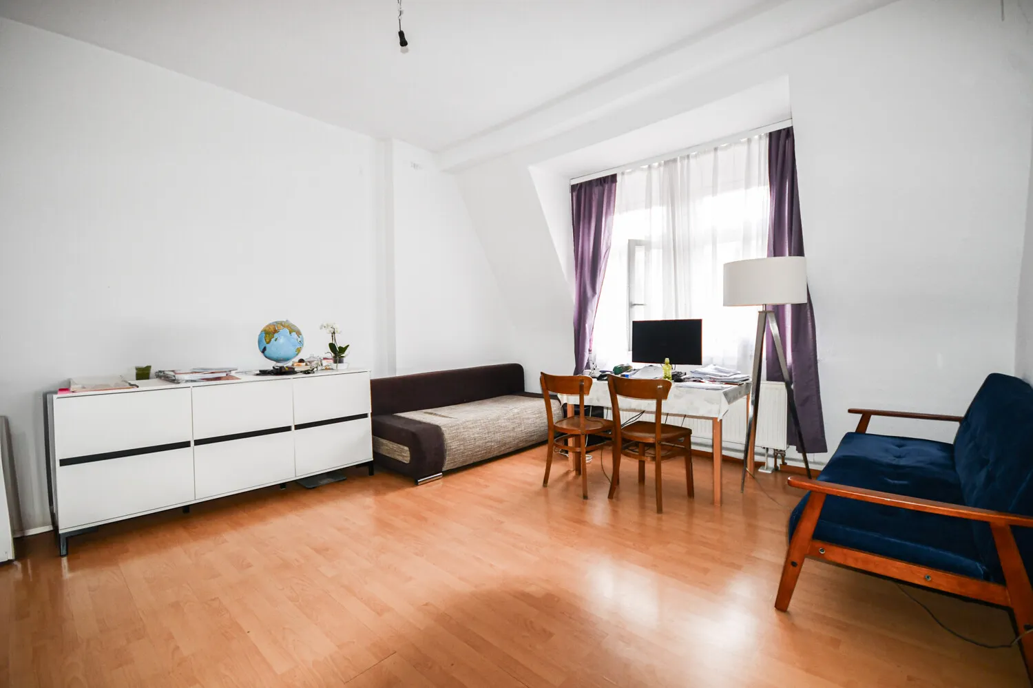 VON POLL | Attention investors: Rented and partially renovated listed apartment