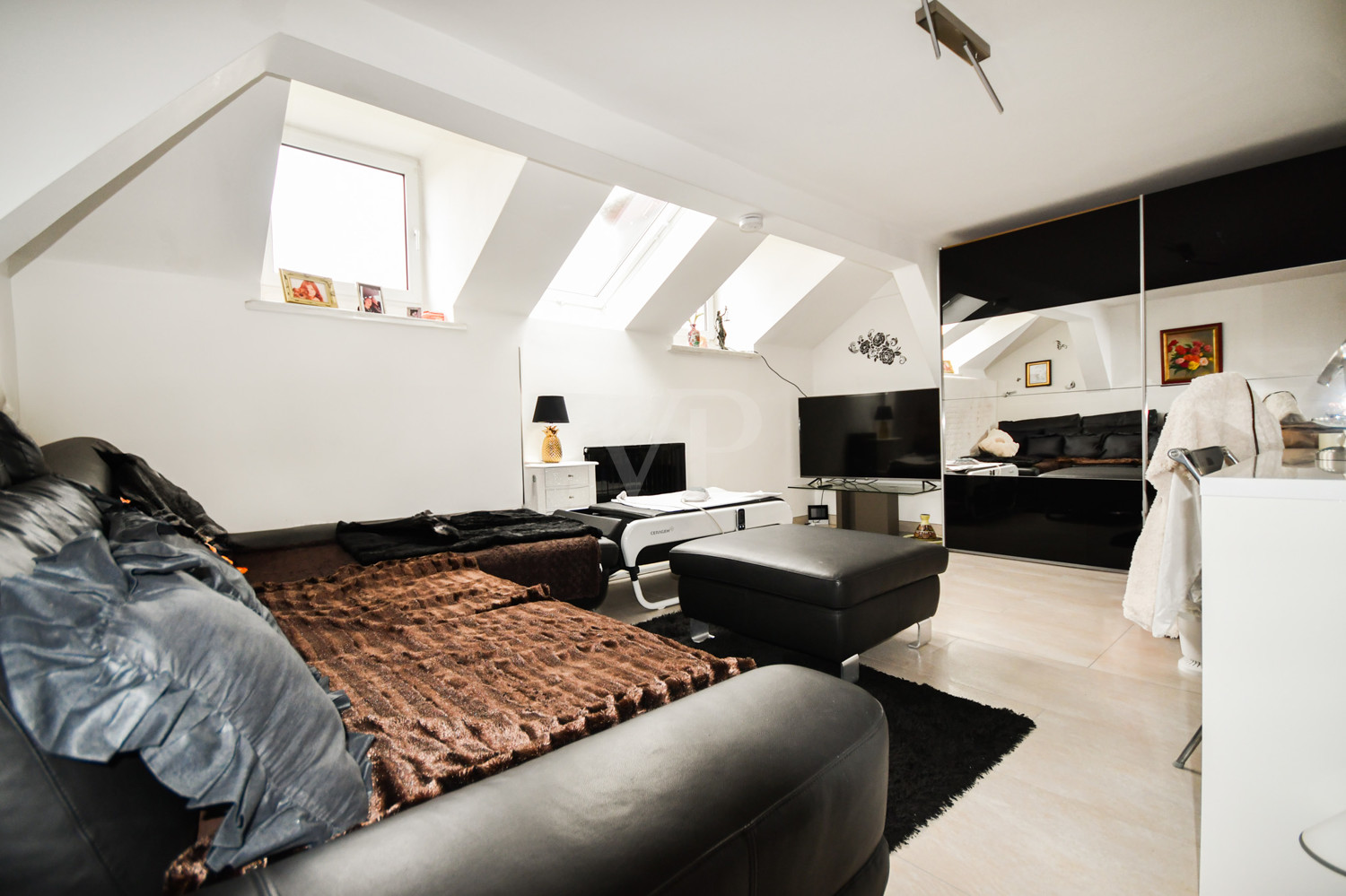 Schlafzimmer 2