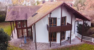 von_poll_real_estate_property_25369054_image_0