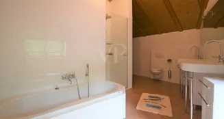 von_poll_real_estate_property_25369054_image_18