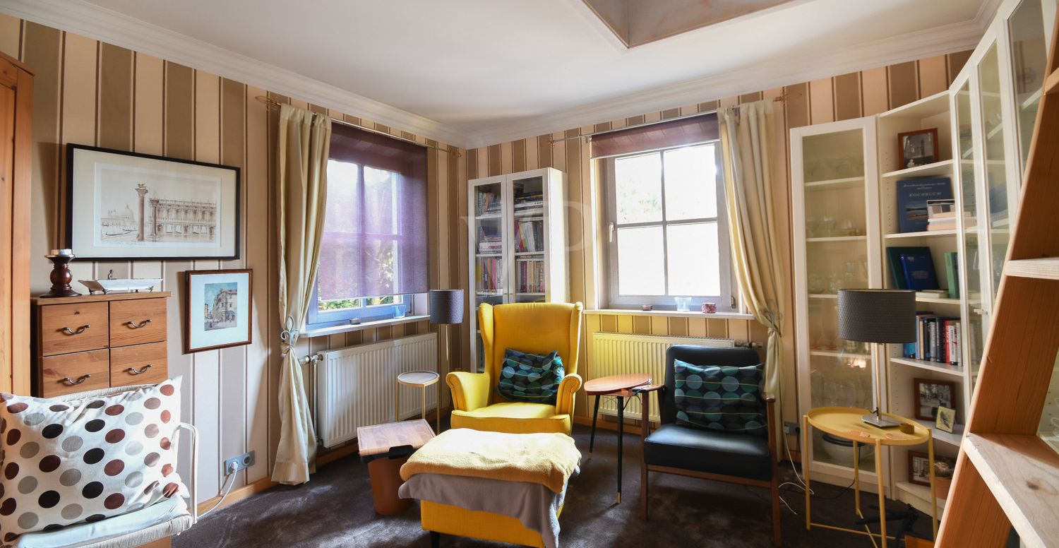 (Fernseh-)Zimmer EG