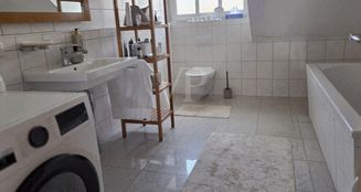 von_poll_real_estate_property_25369020_image_8