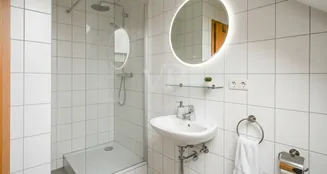 von_poll_real_estate_property_25369040_image_14