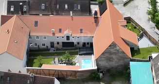 von_poll_real_estate_property_25369024_image_0