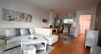 von_poll_real_estate_property_25369035_image_2