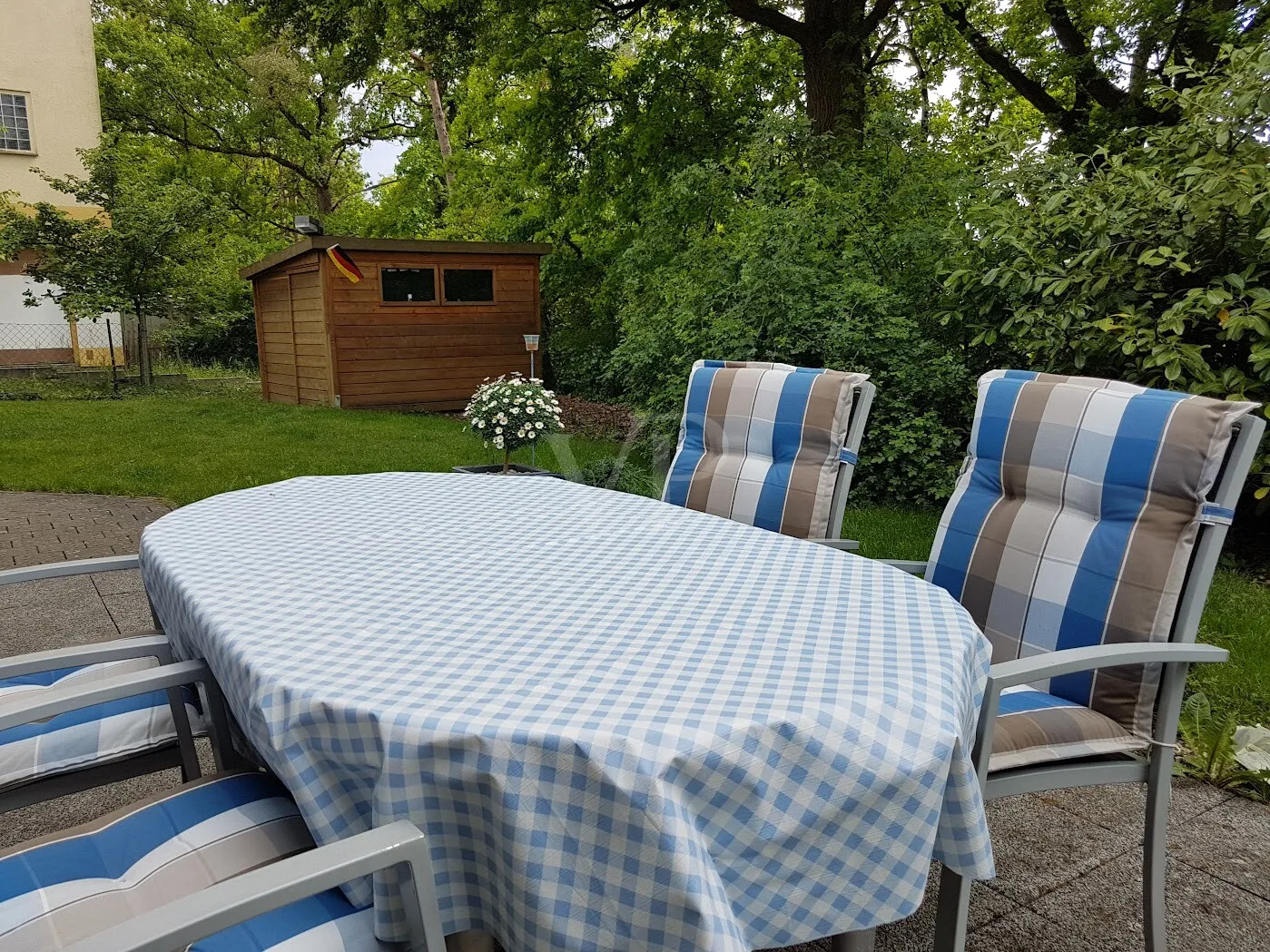 Terrasse Garten im Sommer