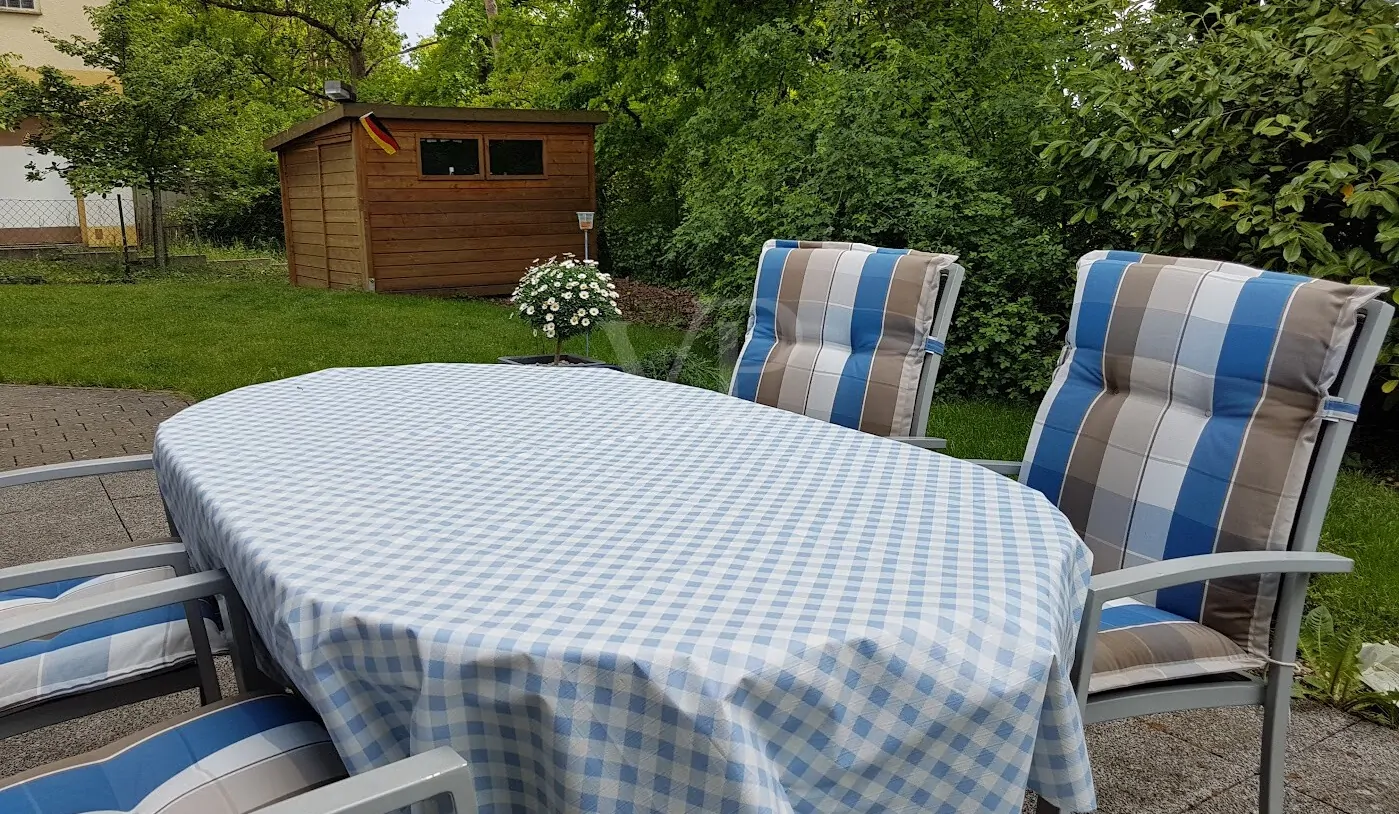 Terrasse Garten im Sommer