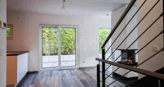 von_poll_real_estate_property_25369053_image_9