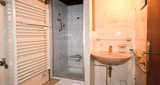 von_poll_real_estate_property_25369065_image_16