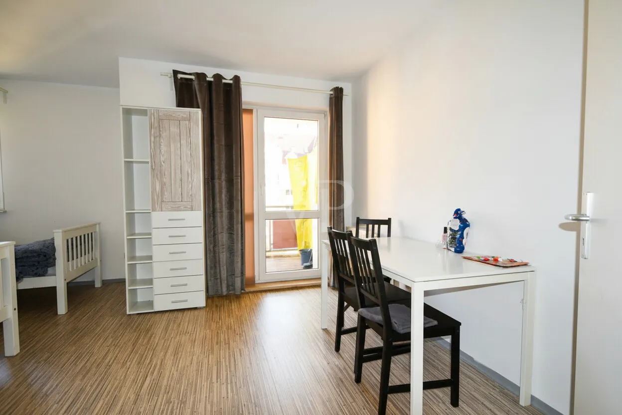 Wohn- und Schlafzimmer
