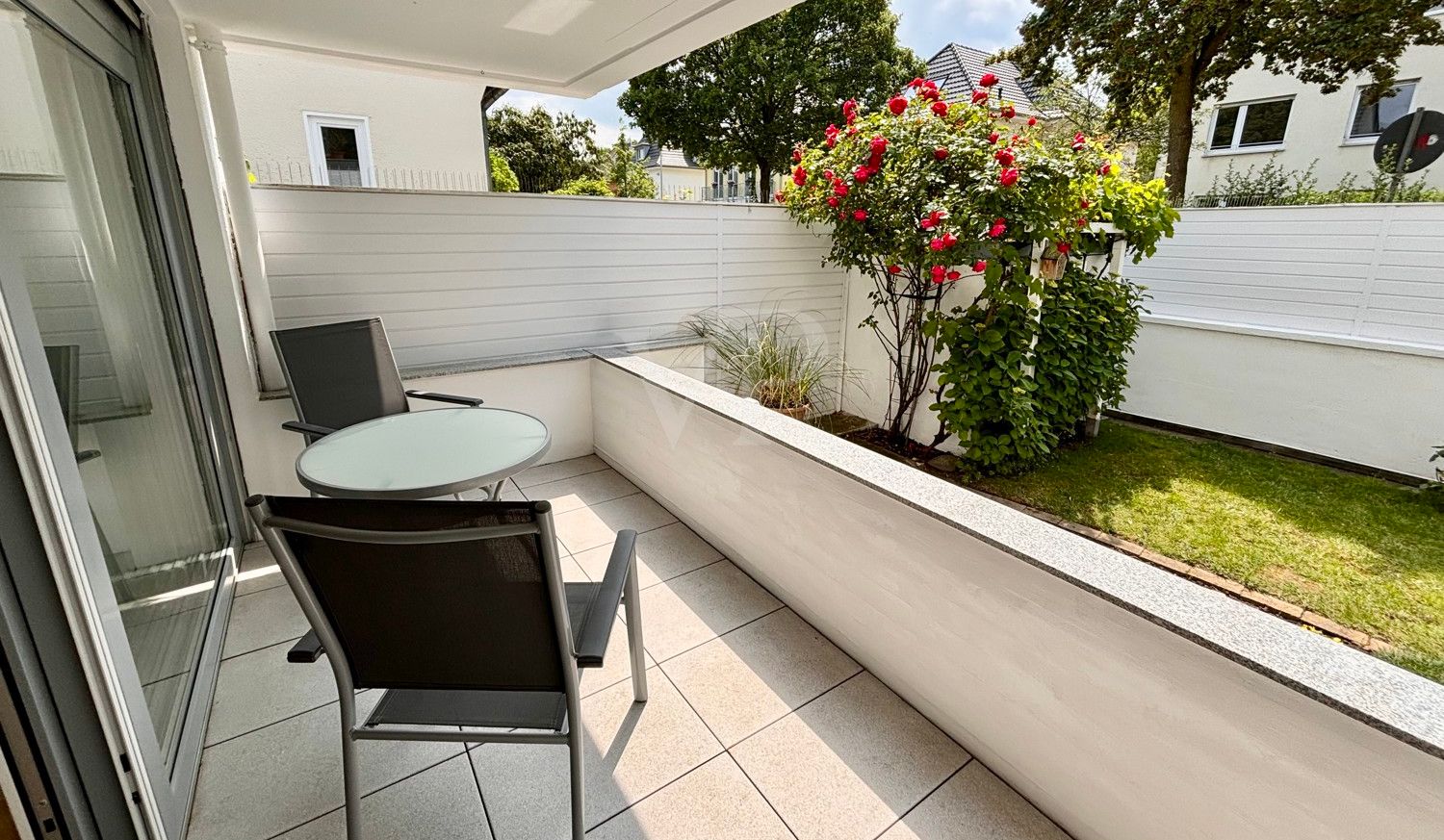 Terrasse mit Gartenblick