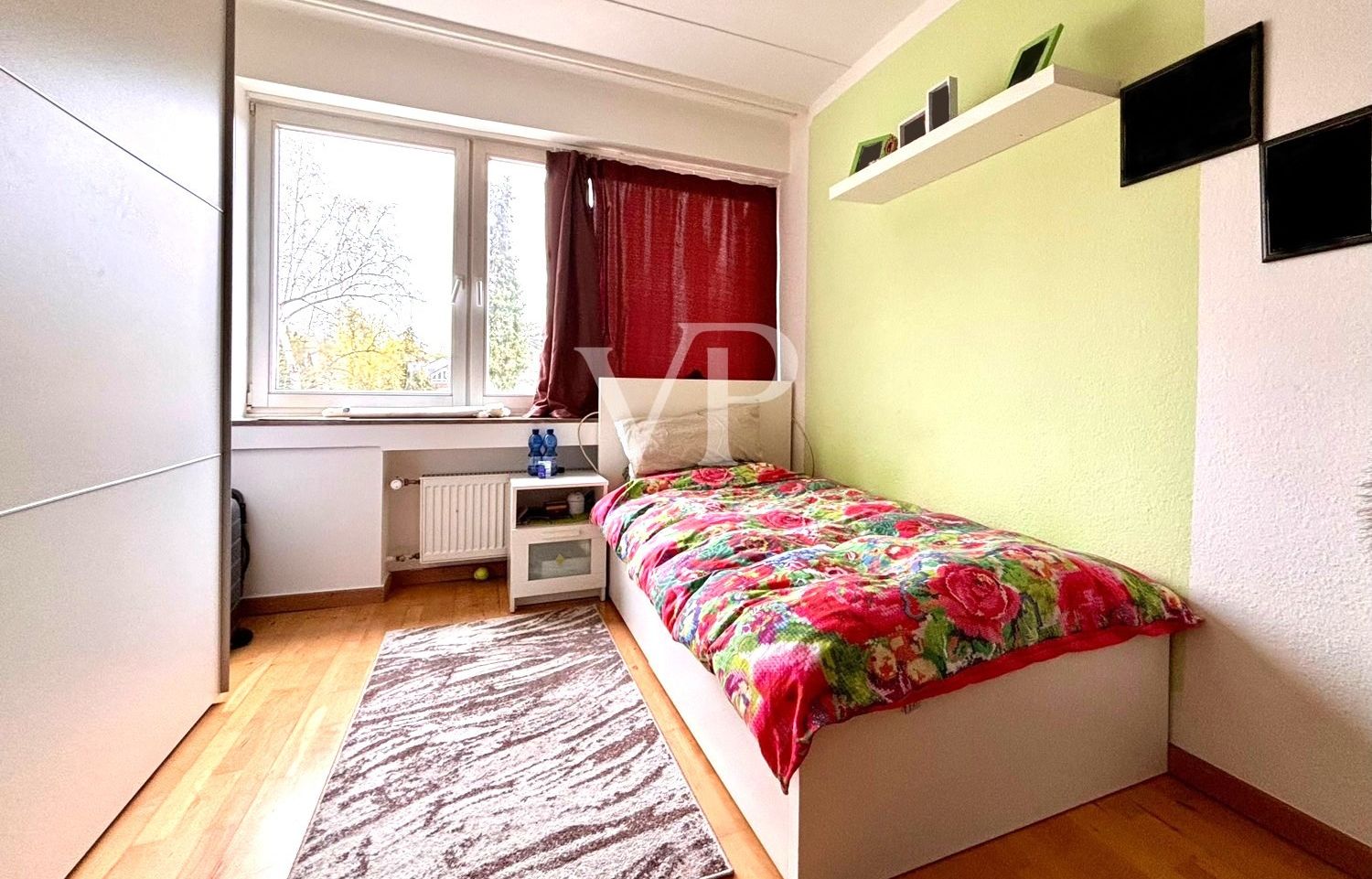 Schlafzimmer 2