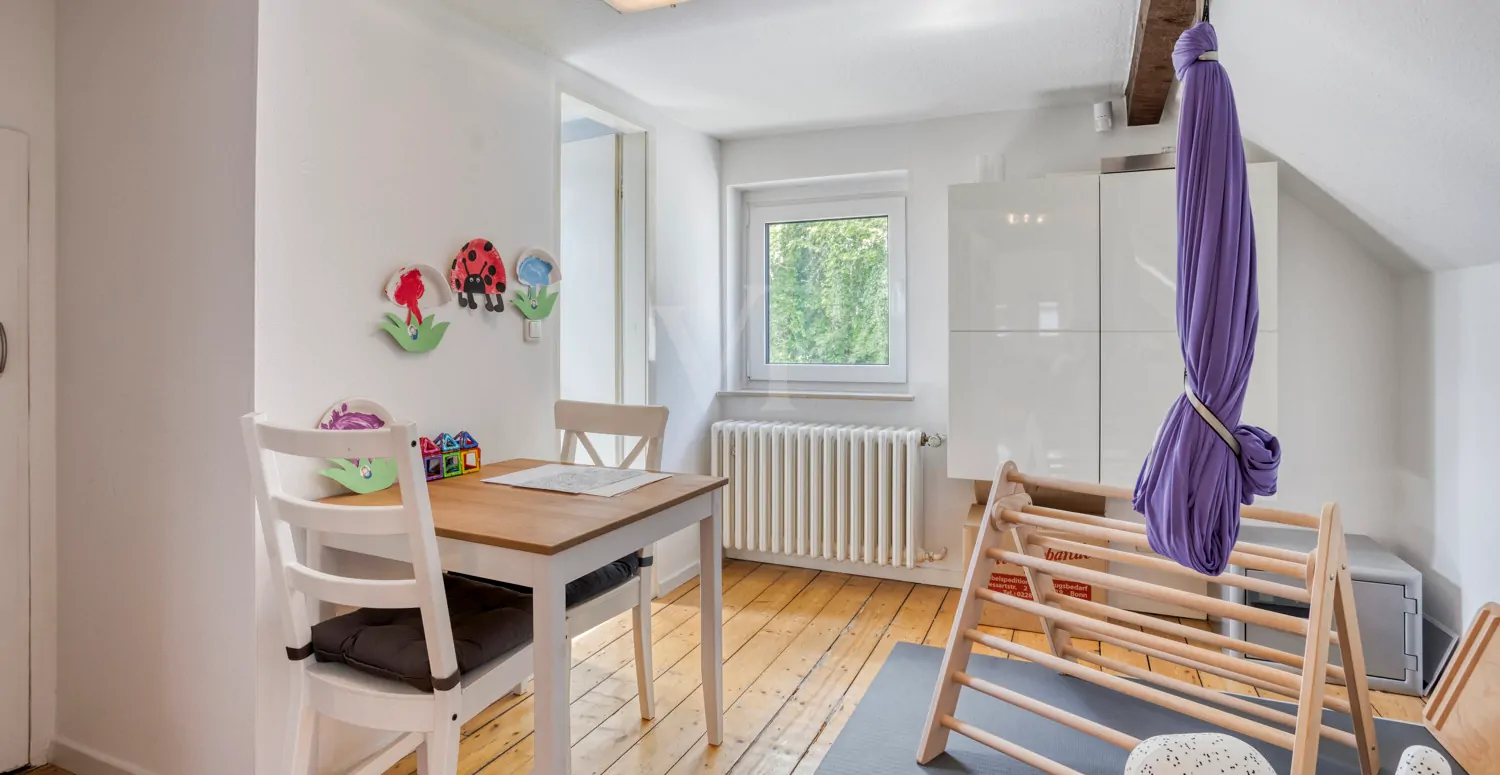 Arbeits - und Spielbereich im Dachgeschoss