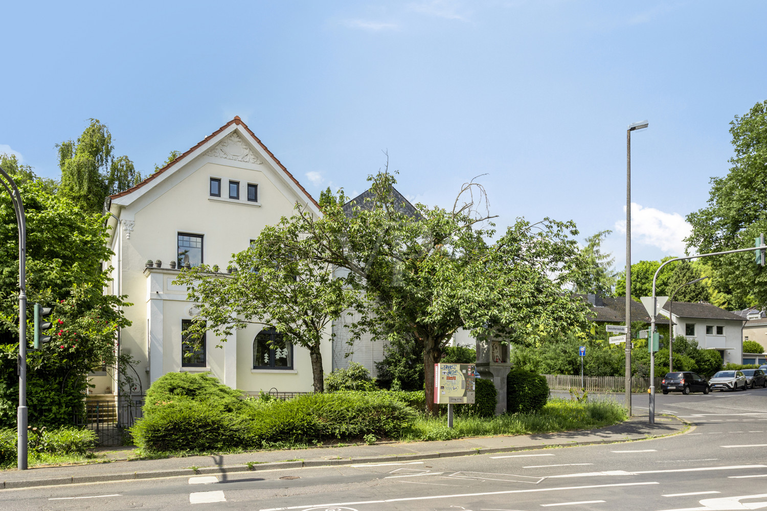 Straßenansicht