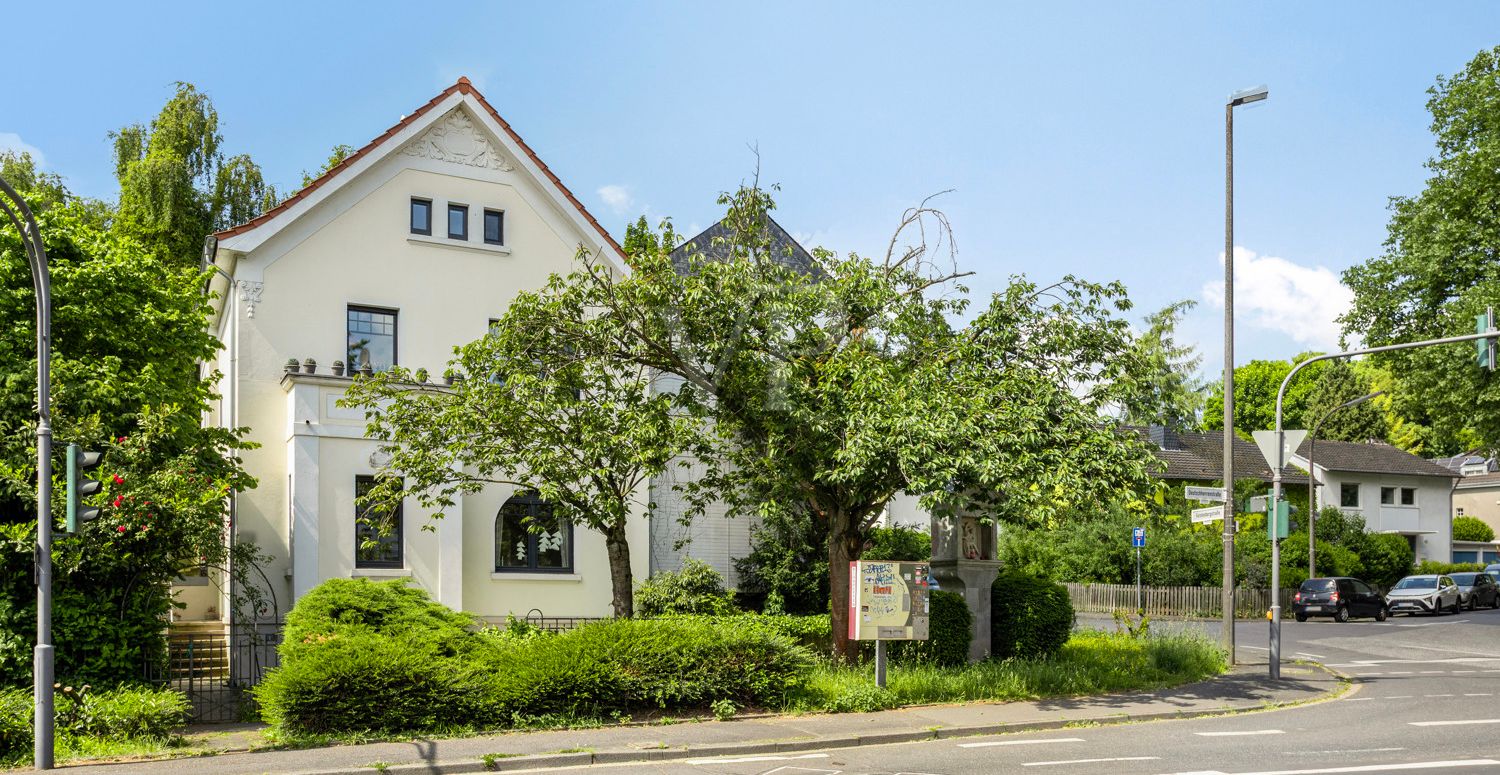 Straßenansicht