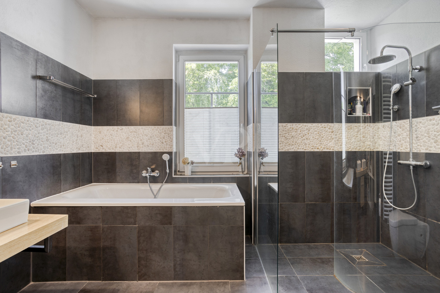 Badezimmer im Obergeschoss