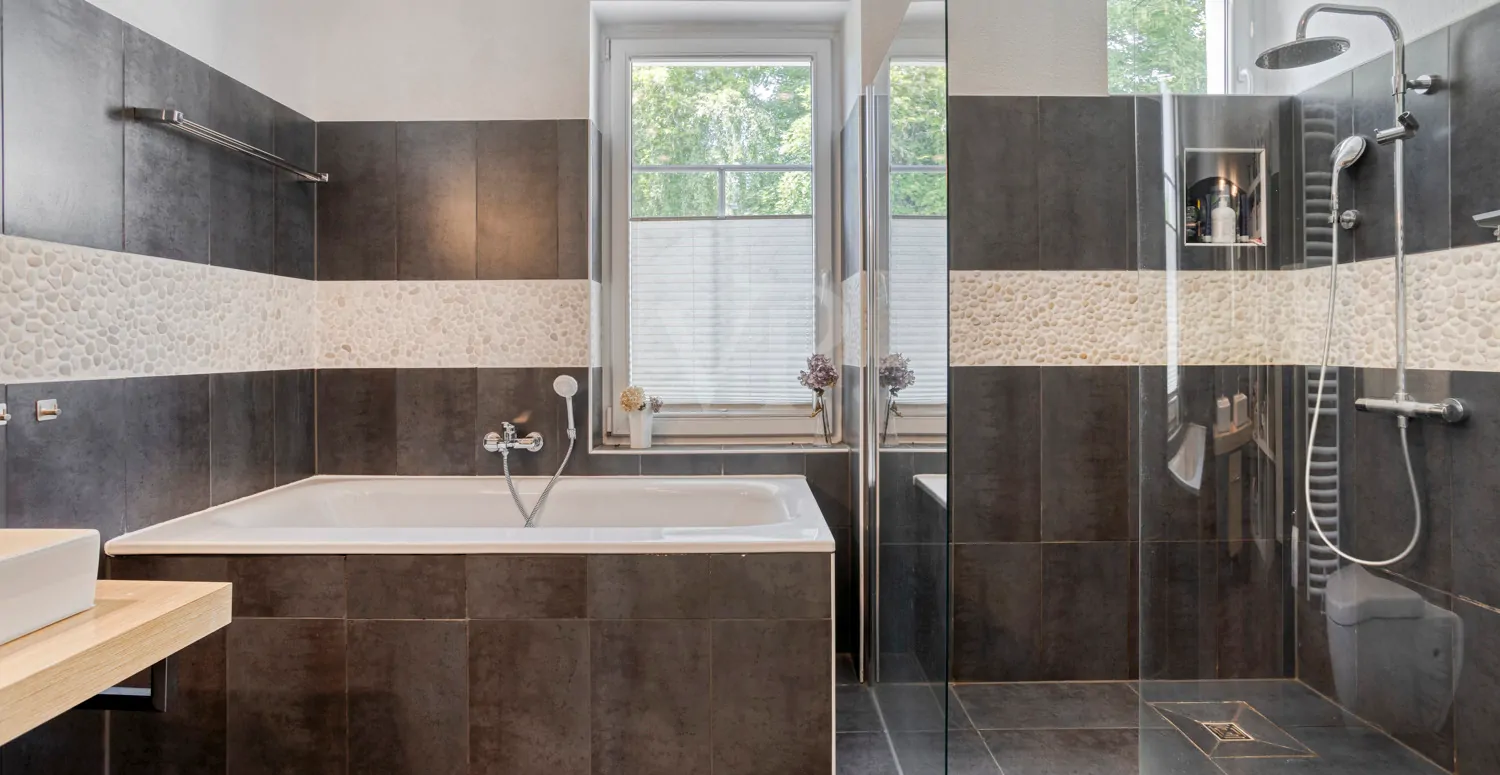 Badezimmer im Obergeschoss