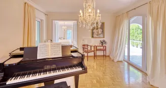 von_poll_real_estate_property_25378024_image_1