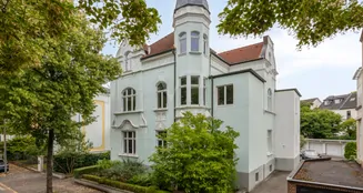 von_poll_real_estate_property_25378028_image_0