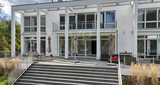 von_poll_real_estate_property_25378032_image_2