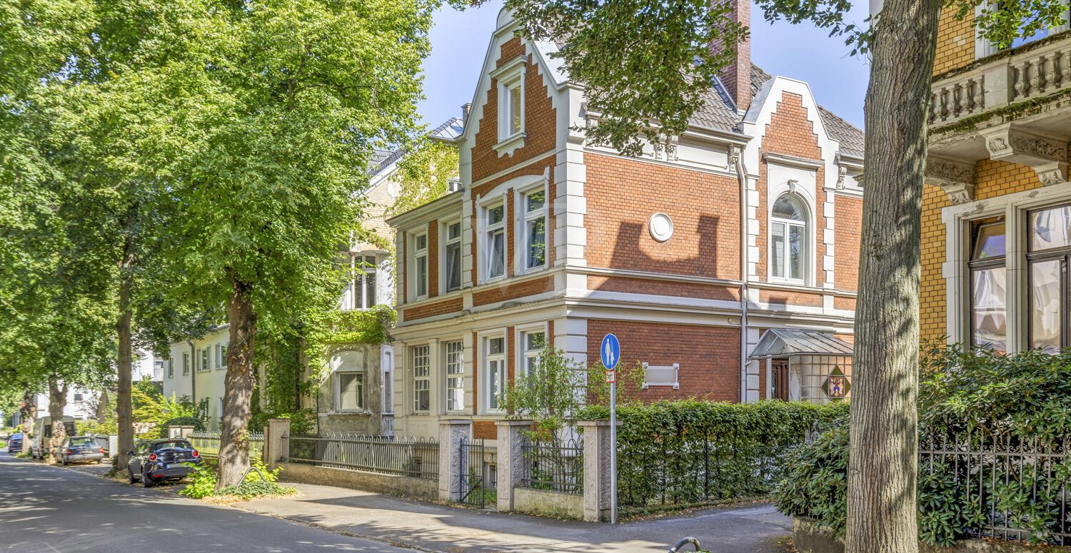 Straßenansicht