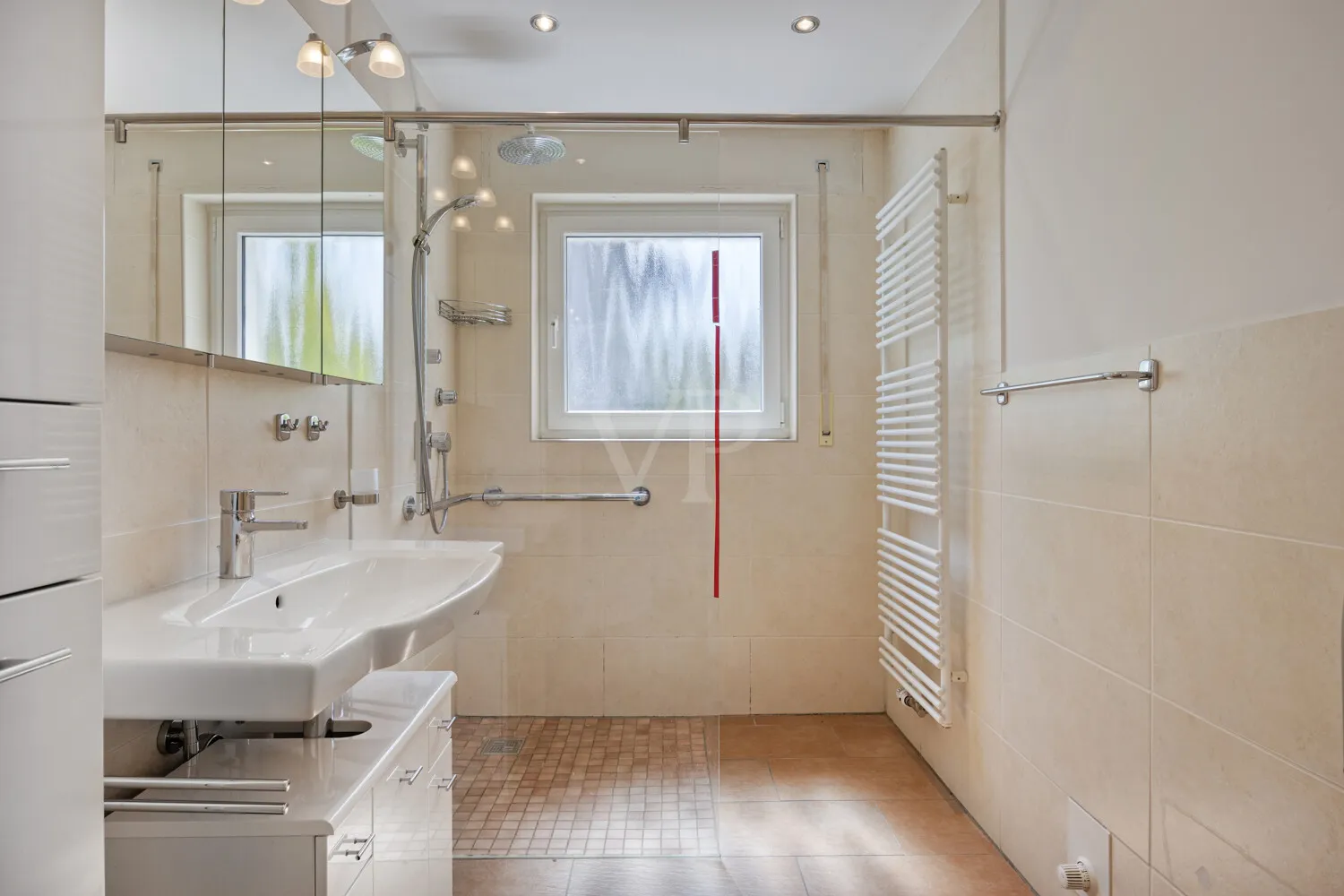 Badezimmer EG