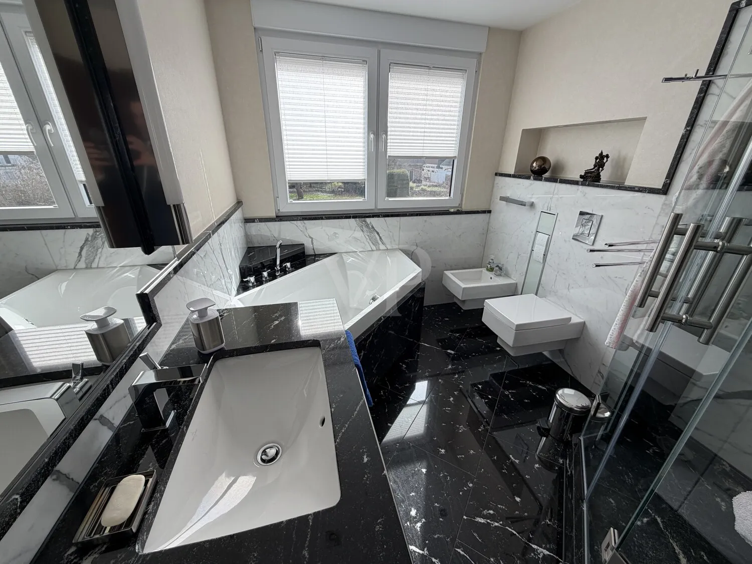 Badezimmer im Obergeschoss