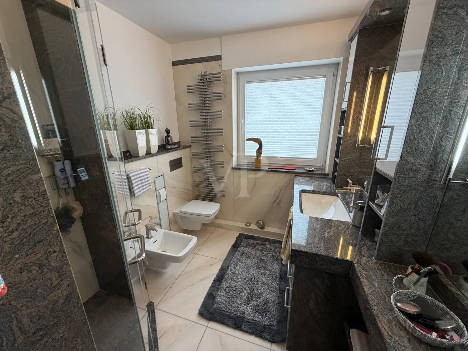 Badezimmer im Erdgeschoss