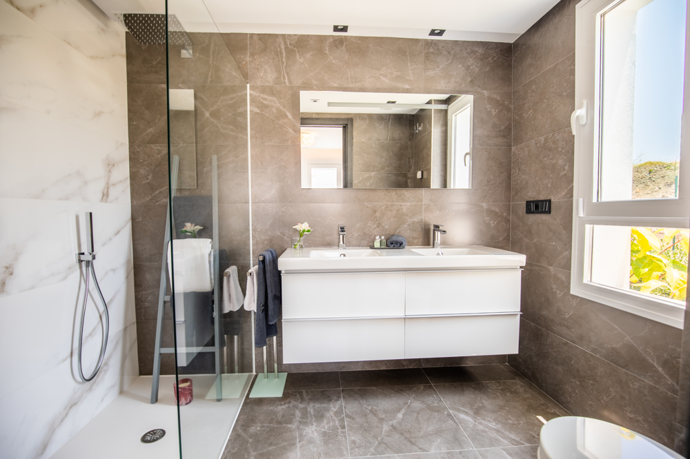 B9_Caprice_apartments_La Quinta_Benahavis_bathroom_Jul 2019