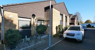von_poll_real_estate_property_25162004_image_0