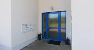 von_poll_real_estate_property_25162005_image_1