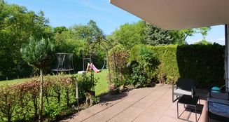 von_poll_real_estate_property_25162005_image_10