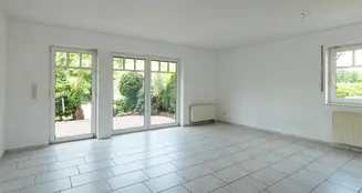 von_poll_real_estate_property_25162005_image_10