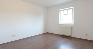 von_poll_real_estate_property_25162005_image_5