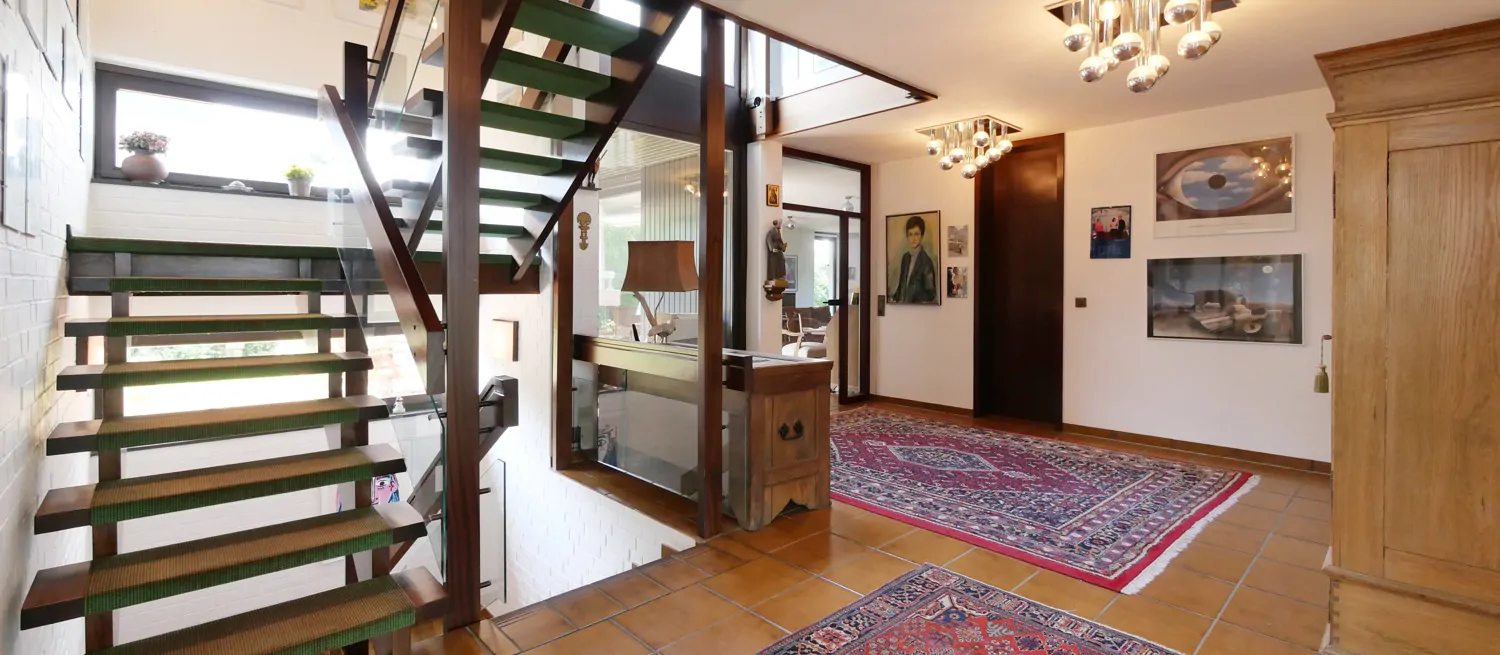 Flur mit Treppenhaus