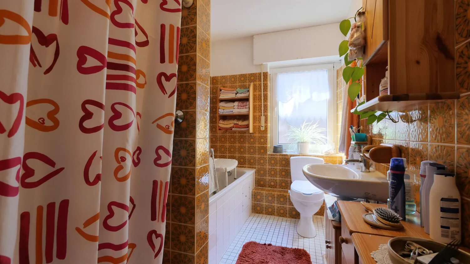 Badezimmer  EG Whg. links