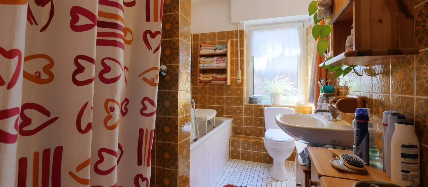 Badezimmer  EG Whg. links