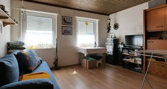 von_poll_real_estate_property_25162009_image_6