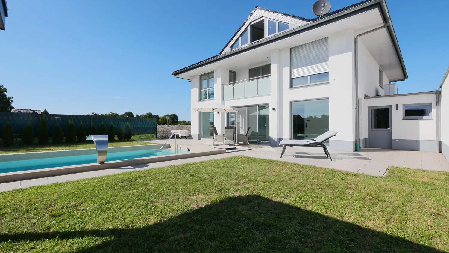 Außenansicht_Garten 2