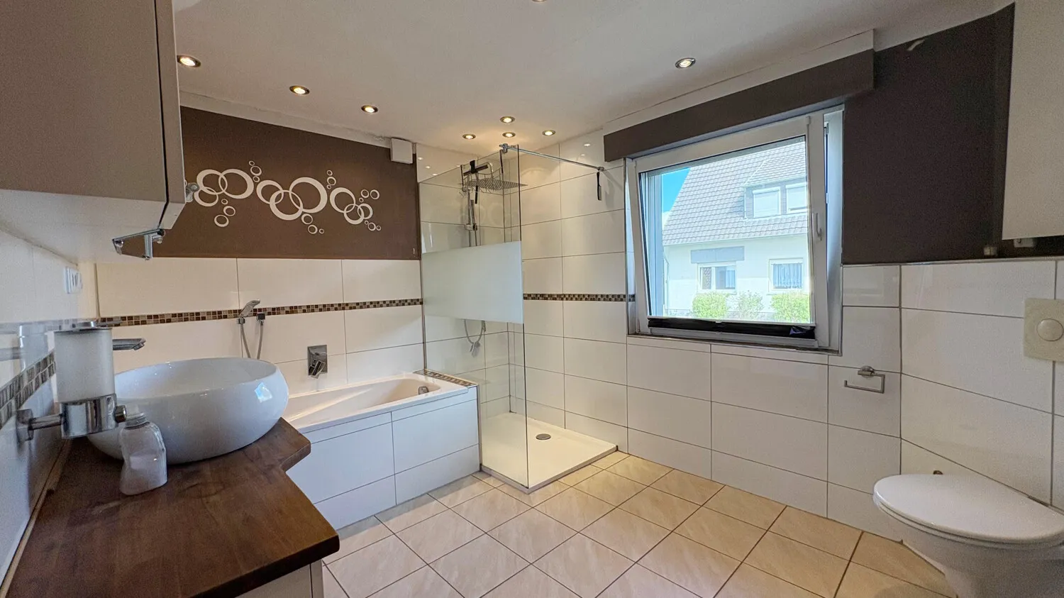 Badezimmer EG