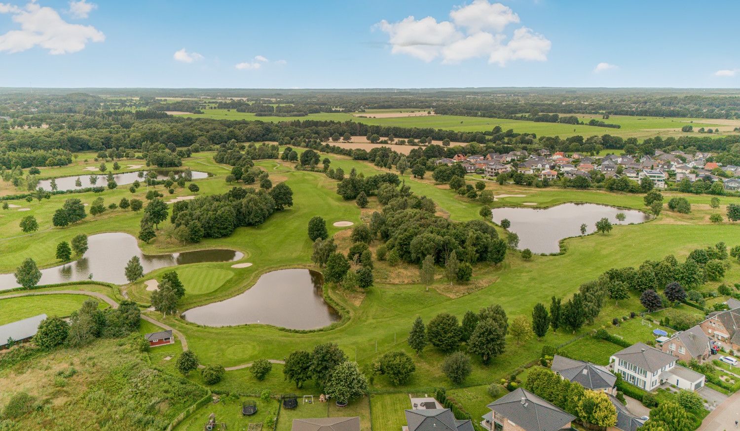 Direkter Nachbar: Golfplatz Gut Bissenmoor