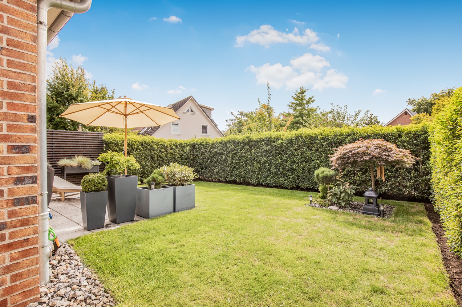 Toller und pflegeleichter Gartenbereich