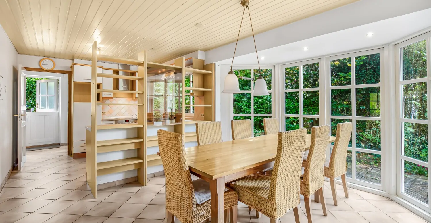 Weitere Ansicht des Essbereichs