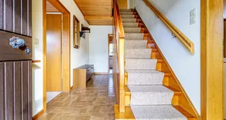 von_poll_real_estate_property_25157019_image_1