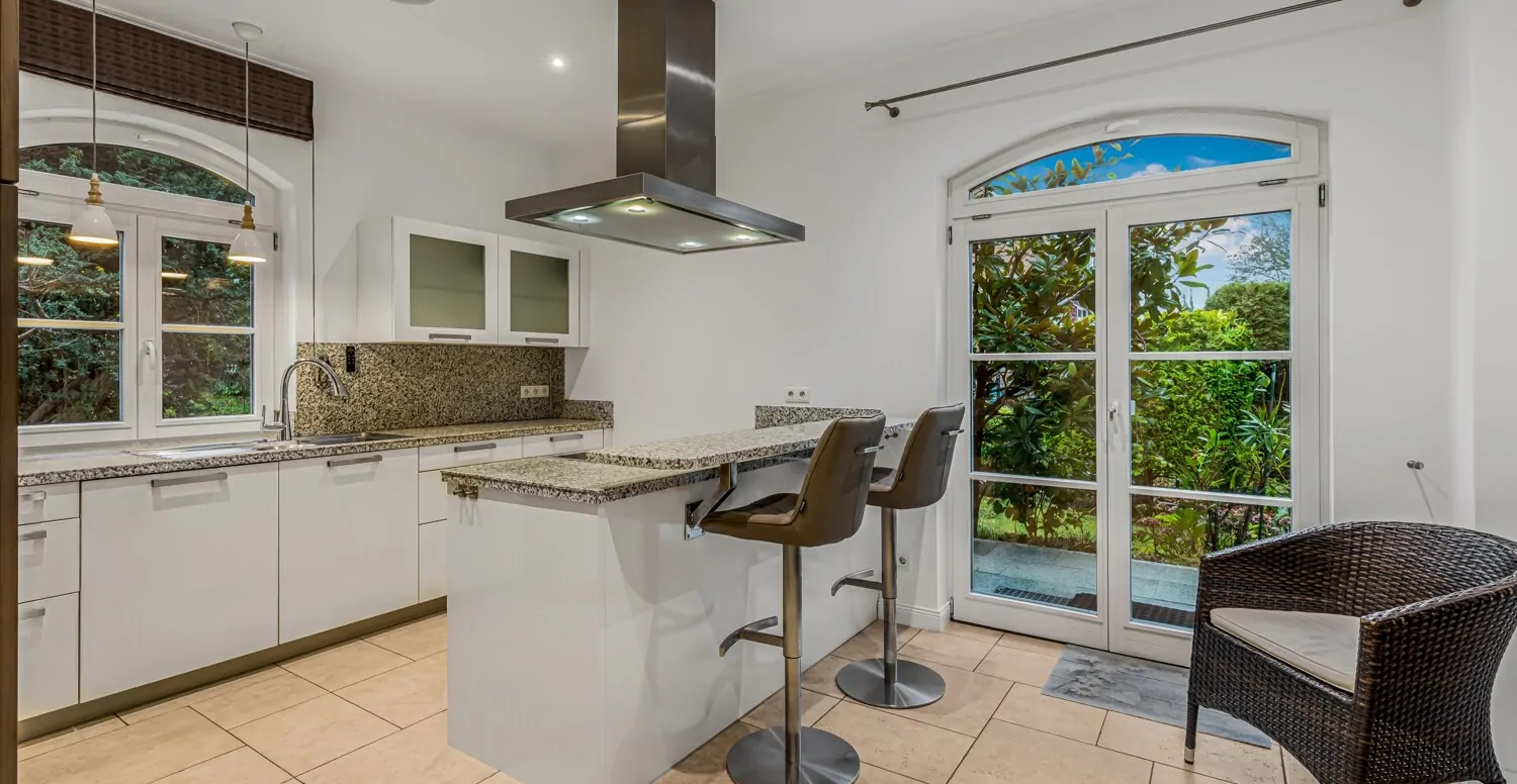 Neuwertige Einbauküche