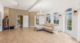 von_poll_real_estate_property_25157022_image_6