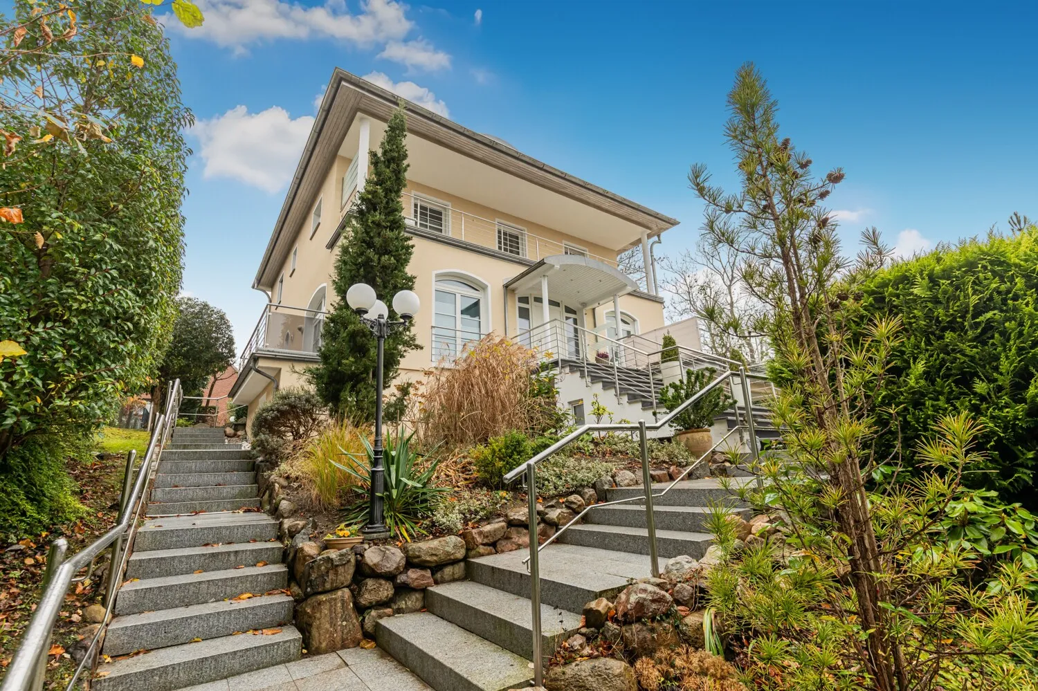 Treppenaufgang zum Haus